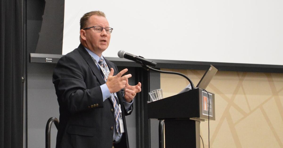 School leaders, state superintendent meet in Yakima to discuss modified calendars | Education