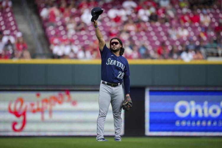 Mariners drop opener to Reds, fall back into tie atop AL West, National  Sports