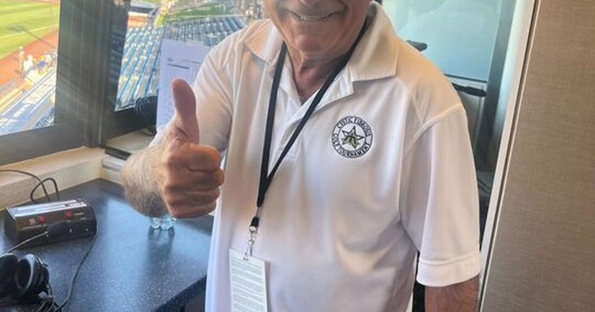 Mariners broadcaster Rick Rizzs all smiles after scary foul ball ...
