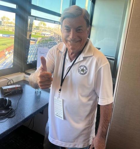 Mariners broadcaster Rick Rizzs all smiles after scary foul ball ...