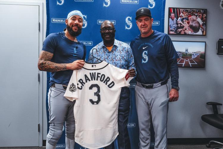 Mariners’ J.P. Crawford presents game-worn Steelheads jersey to Negro Leagues Baseball Museum