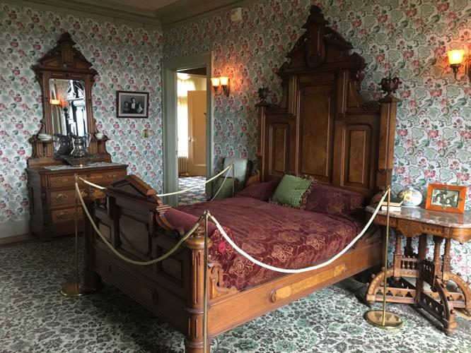 Century-Old Underwear (And Other Victorian-Era Fashion) Graces the Pittock  Mansion