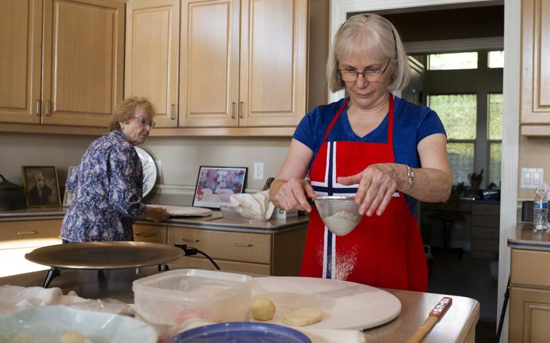 Lefse Griddle - Food & Dining Magazine