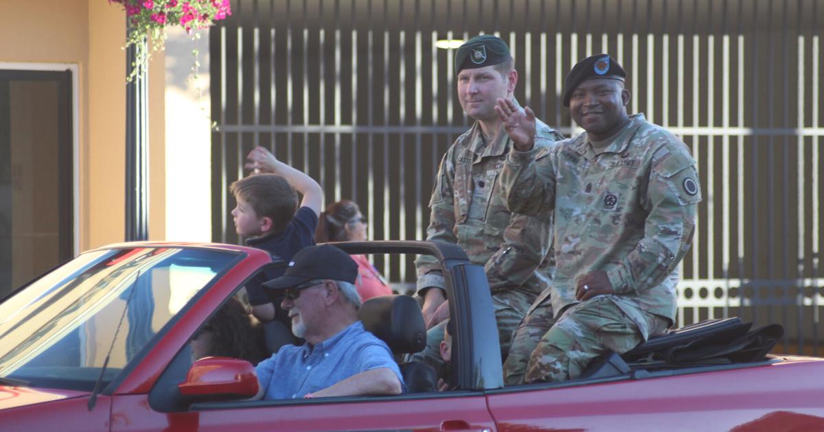 Parade 3