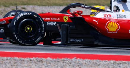 Lewis Hamilton gana el Gran Premio de Barcelona-Catalunya, su primera victoria con Ferrari