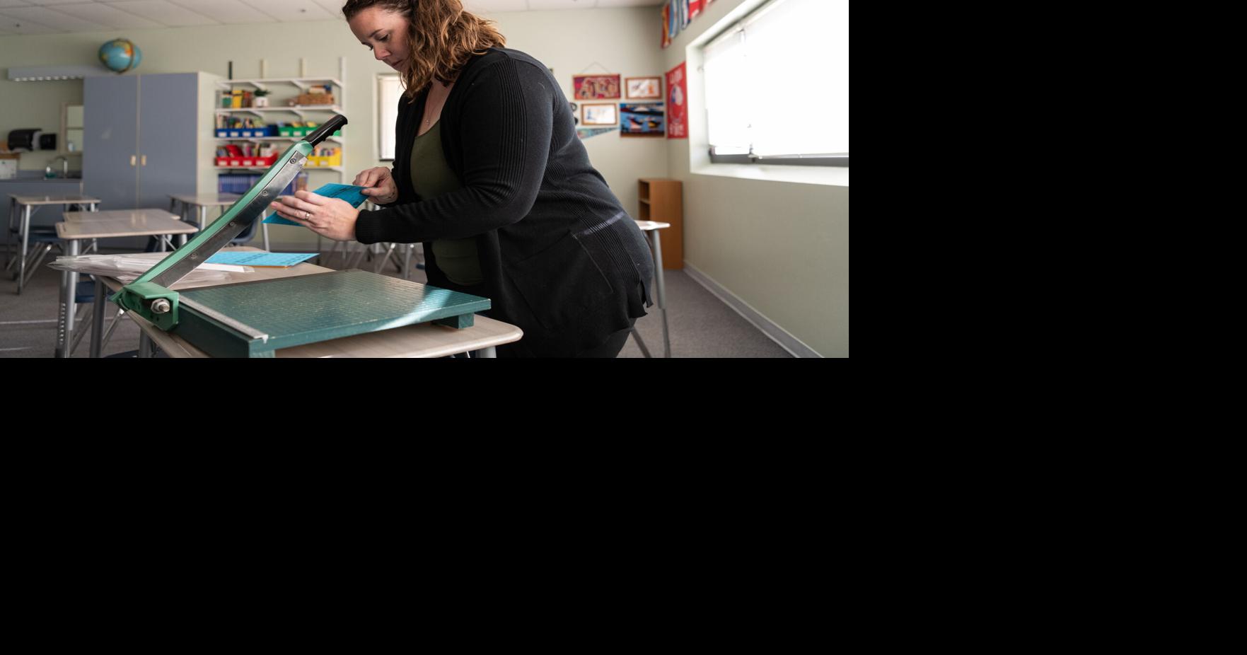 Northwest schools scramble to find substitute teachers, other staff ...
