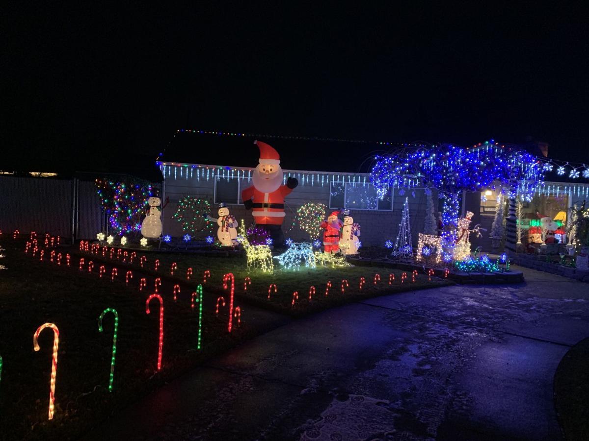 Christmas Light Display 2022 Yakima Wa Listing Of Holiday Lights Displays Around The Yakima Valley 2021 | |  Yakimaherald.com
