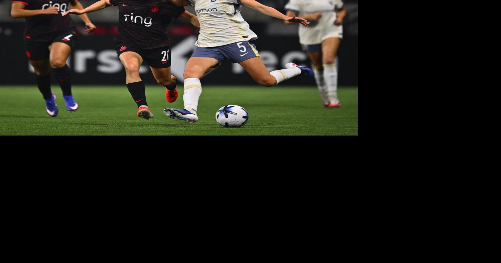 Seattle Reign drop match to Portland Thorns despite two-player advantage