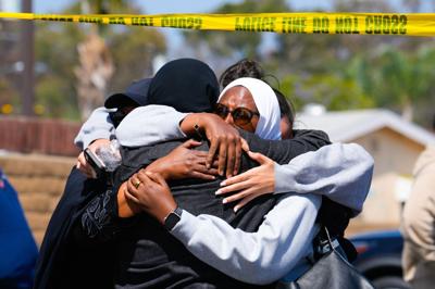 US-NEWS-FIVE-DEAD-INCLUDING-TWO-TEENAGE-1-SD.jpg