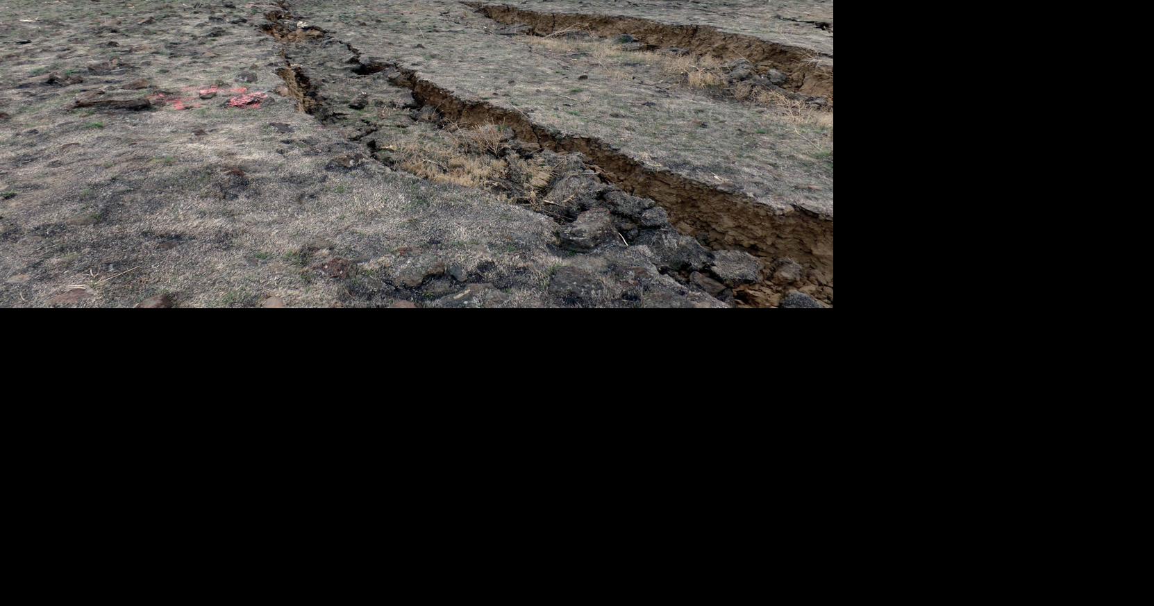 Officials say Rattlesnake Ridge crack more pronounced because of snow