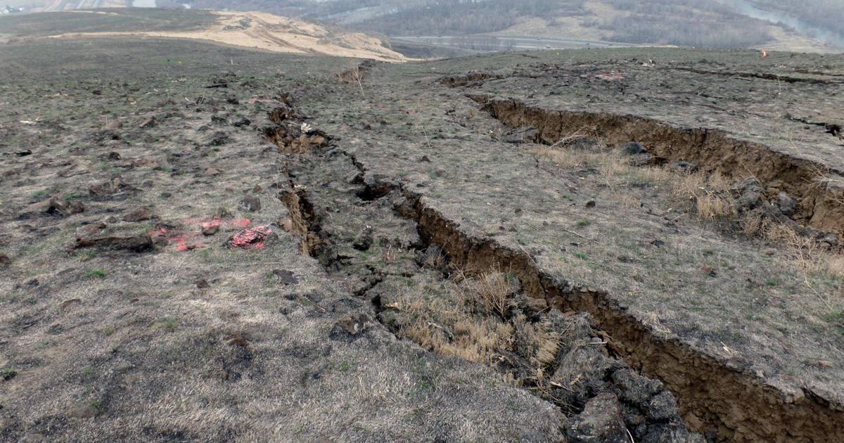 Cracked Ridge Shell Officials say Rattlesnake Ridge crack more pronounced because of snow ...