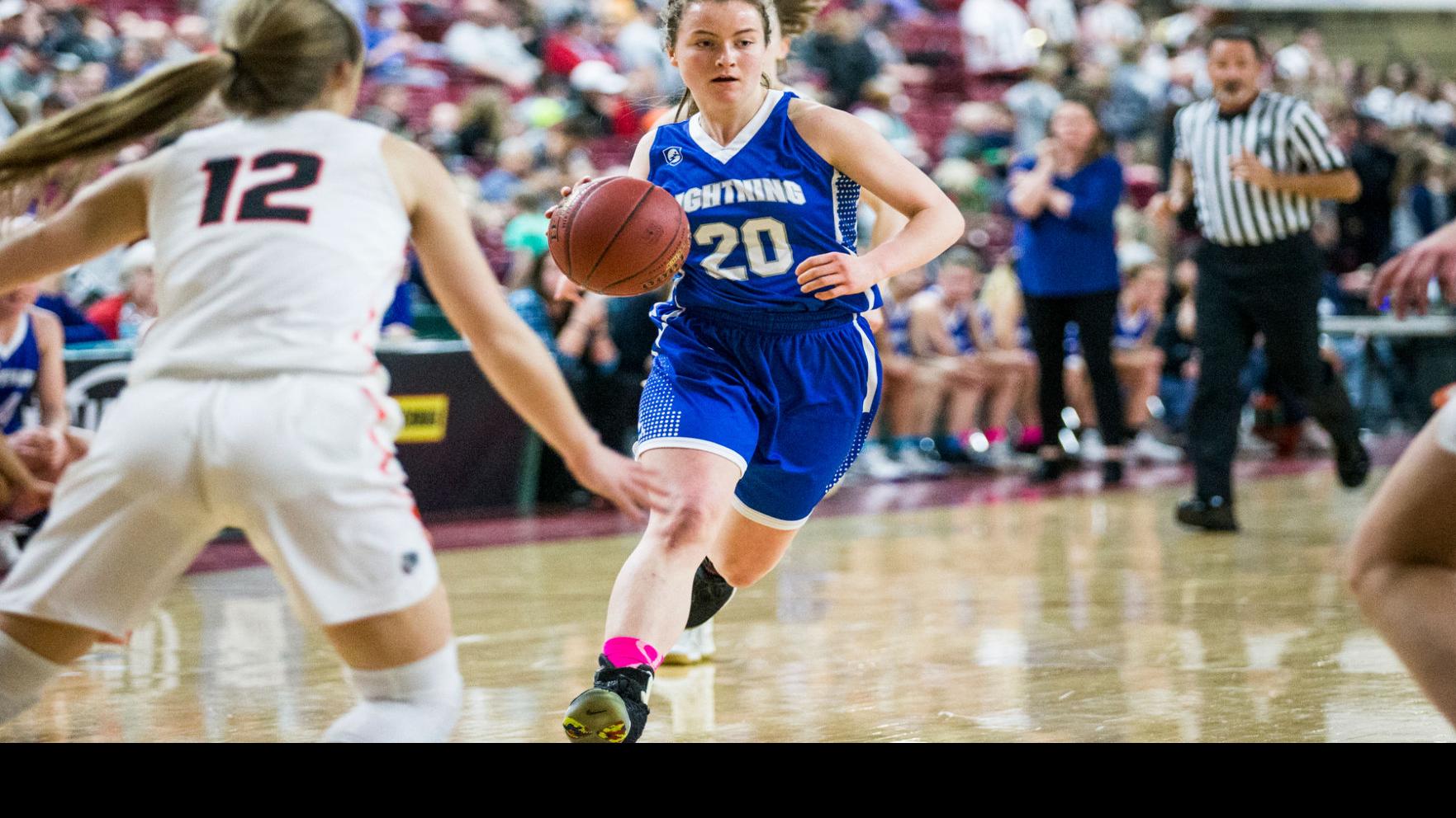 Girls Basketball Cashmere Defeats La Salle 43 36 Sports Photos