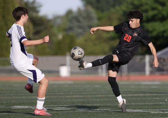 Davis vs. Issaquah boys soccer