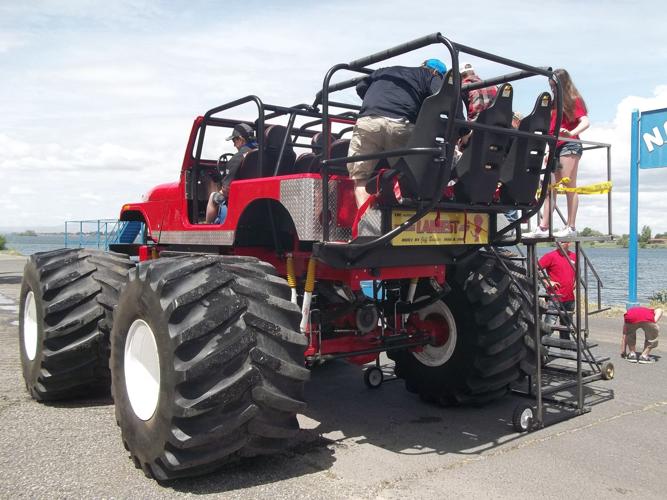 Moose jeep  Jeep, Monster trucks, Kansas city royals