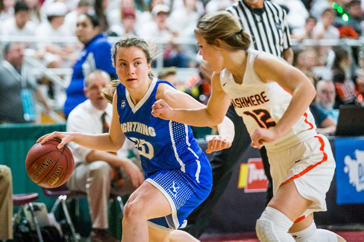 Girls Basketball Cashmere Defeats La Salle 43 36 Sports Photos