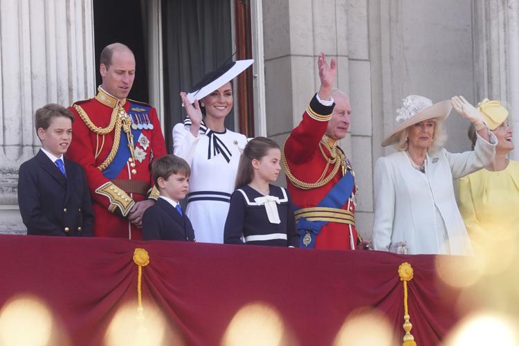 UK royals unite on palace balcony as Princess of Wales returns to