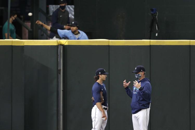Photos from first day of Mariners summer camp Sports Photos