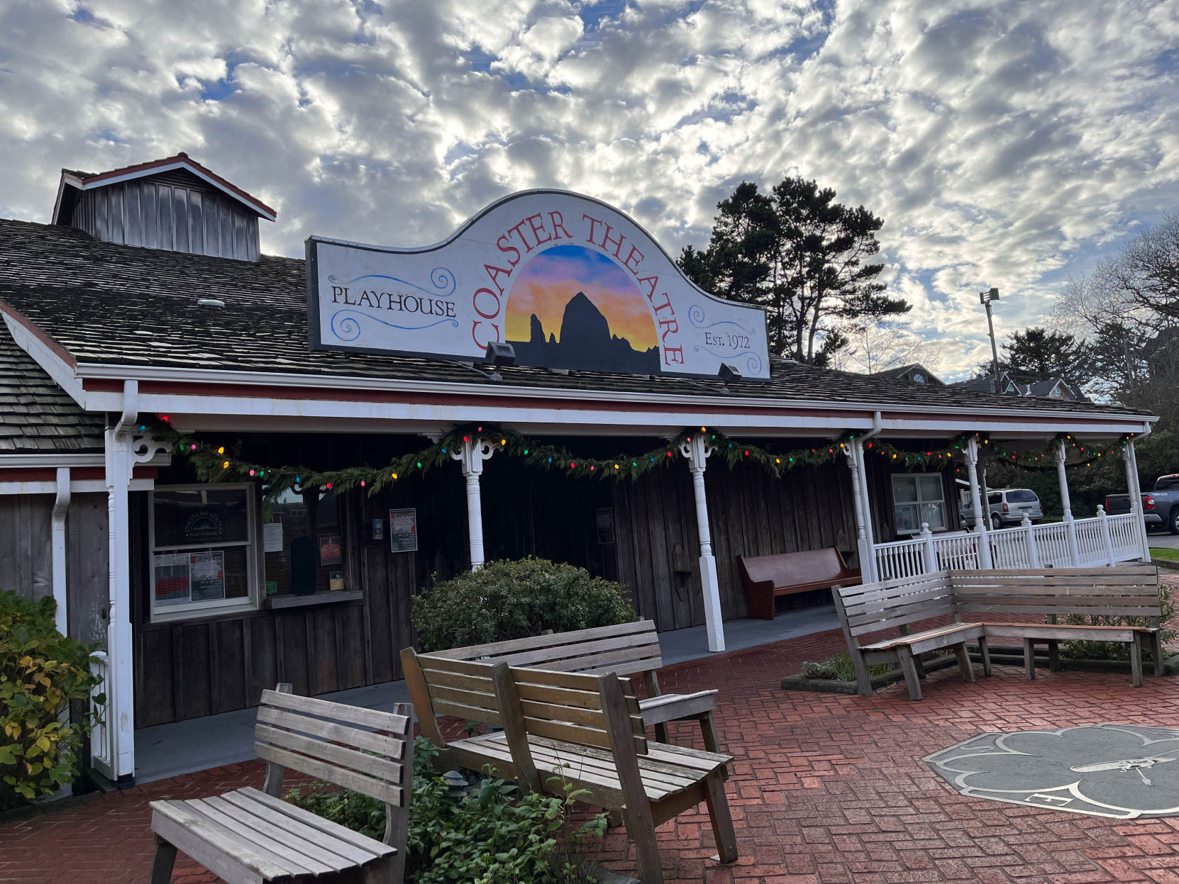 Cannon Beach theater is a spirited attraction for Oregon coast