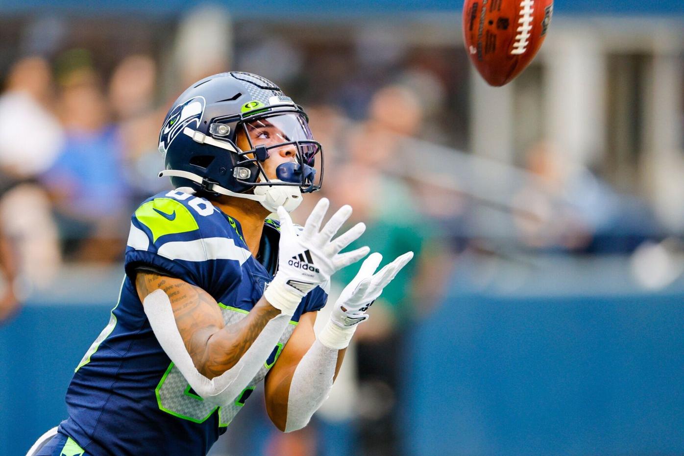 Seahawks running back group takes another hit as rookie Kenny McIntosh  sprains knee