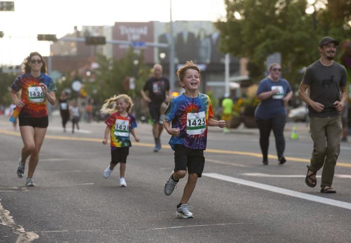 PHOTOS Runners compete in Downtown Yakima Mile races Photos and
