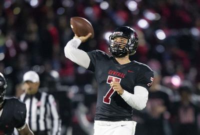 Cwu Football Ends Season With Rout Of Simon Fraser Central