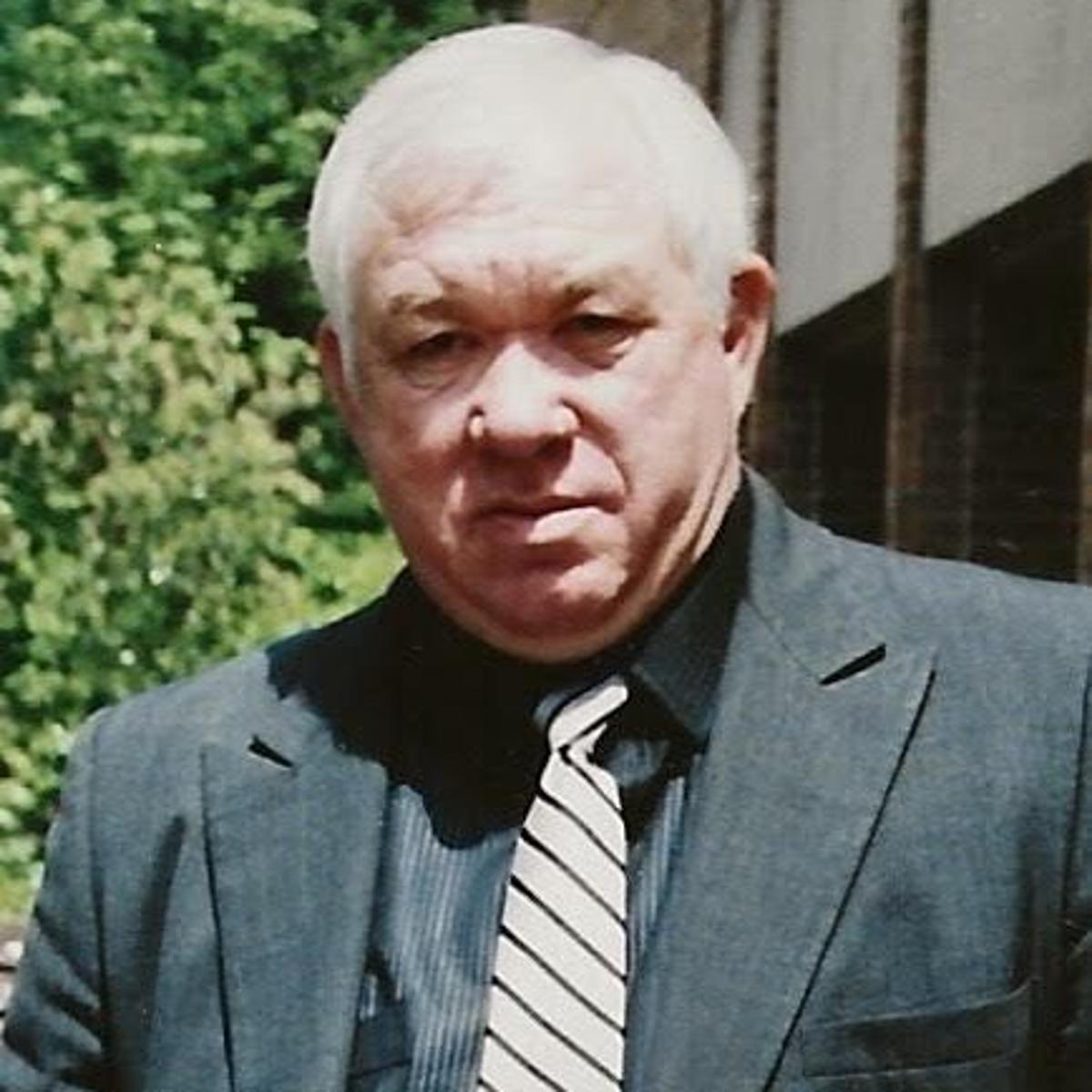 Lucian Louchion Don Vickers Obituaries Yakimaherald Com Lucian Louchion Don Vickers Obituaries Yakimaherald Com