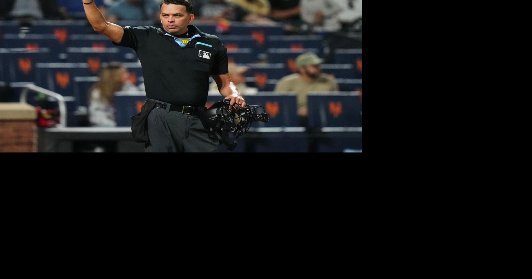 ROJOS METS UMPIRE