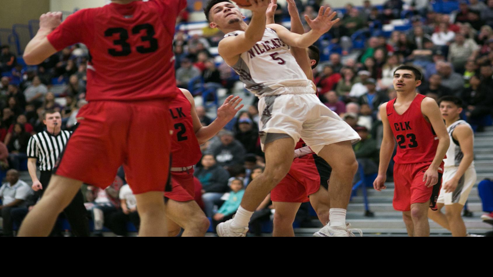 Boys Basketball Clarkston Defeated Toppenish 53 49 Photos And