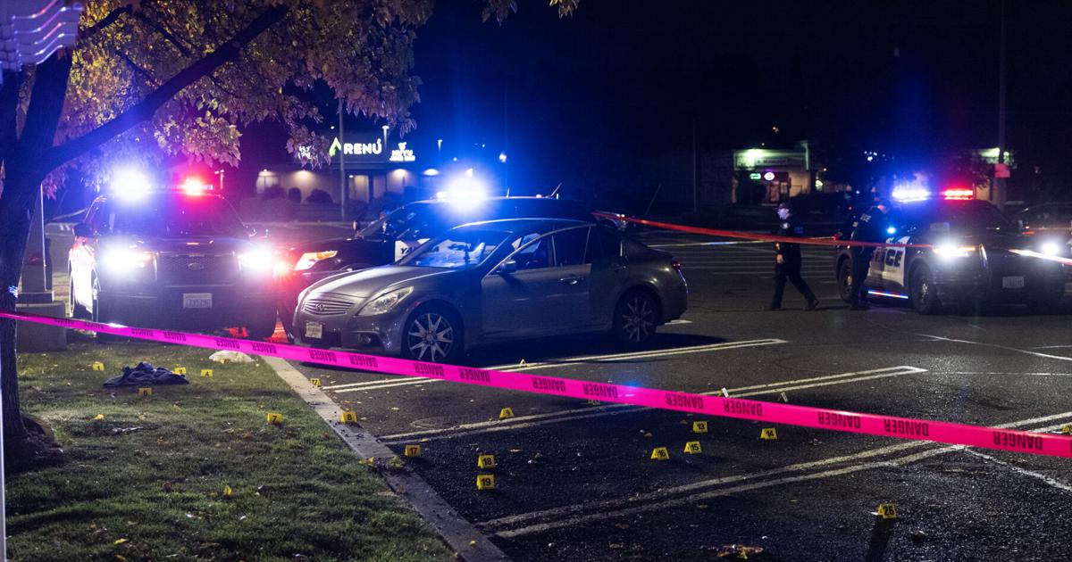 Two killed, two wounded in shooting outside West Nob Hill Boulevard shopping center Two killed, two wounded in shooting outside West Nob Hill Boulevard shopping center