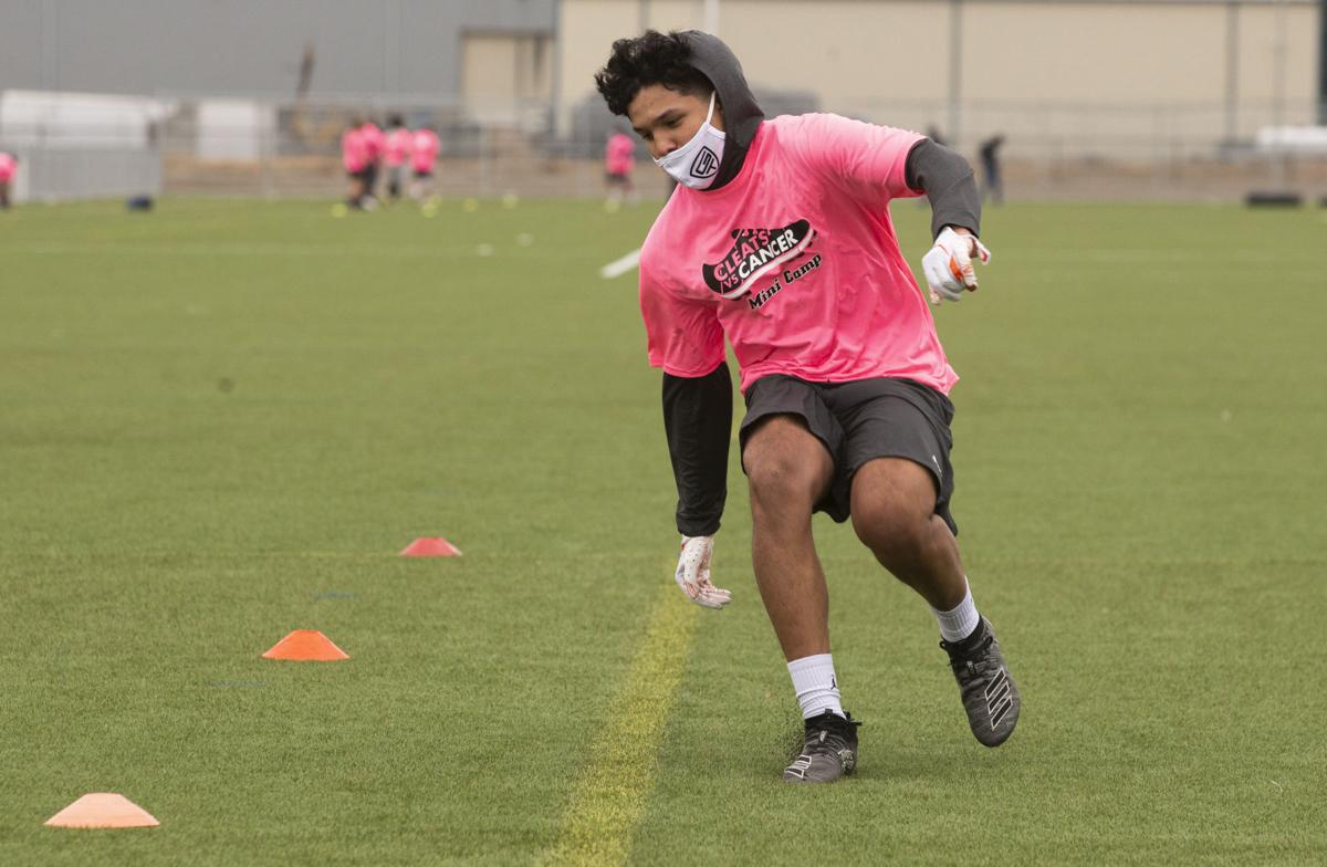 201025-yh-sports-cleatsvscancer-2.jpg