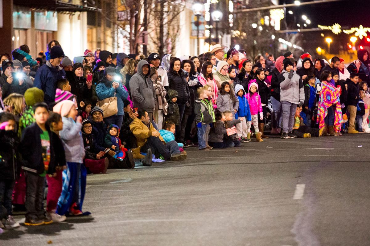 Photos Yakima Holiday Lighted Parade News Photos