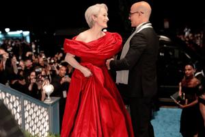 Meryl Streep wears glorious red gown in ‘The Devil Wears Prada 2’