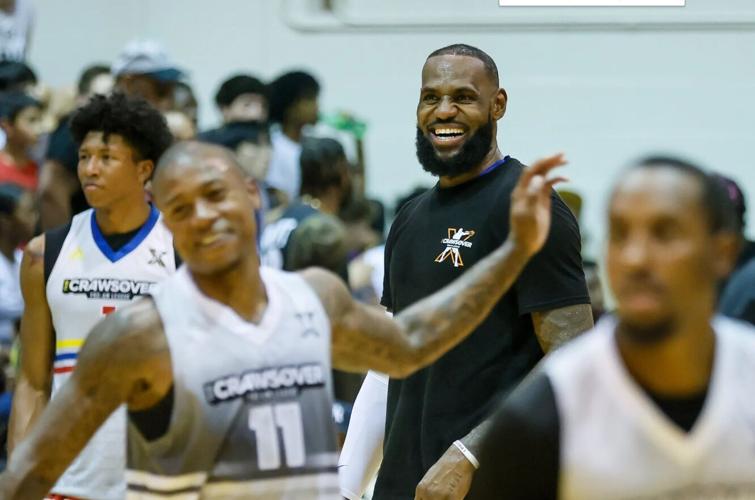 Video: “If my momma in the lane with a Clippers jersey on, she's getting  punched on” – Lebron James comically proves his loyalty to LA Lakers