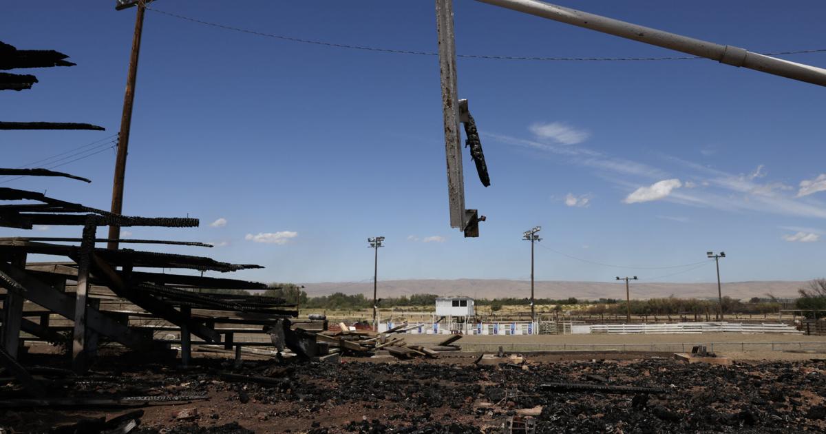 Efforts to contain White Swan wildfires continue