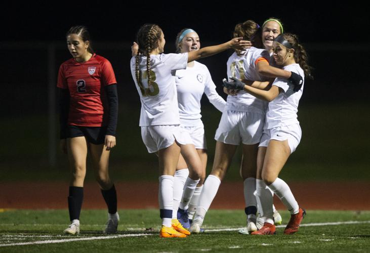 Selah soccer rallies to upset East Valley in CWAC district title CWAC