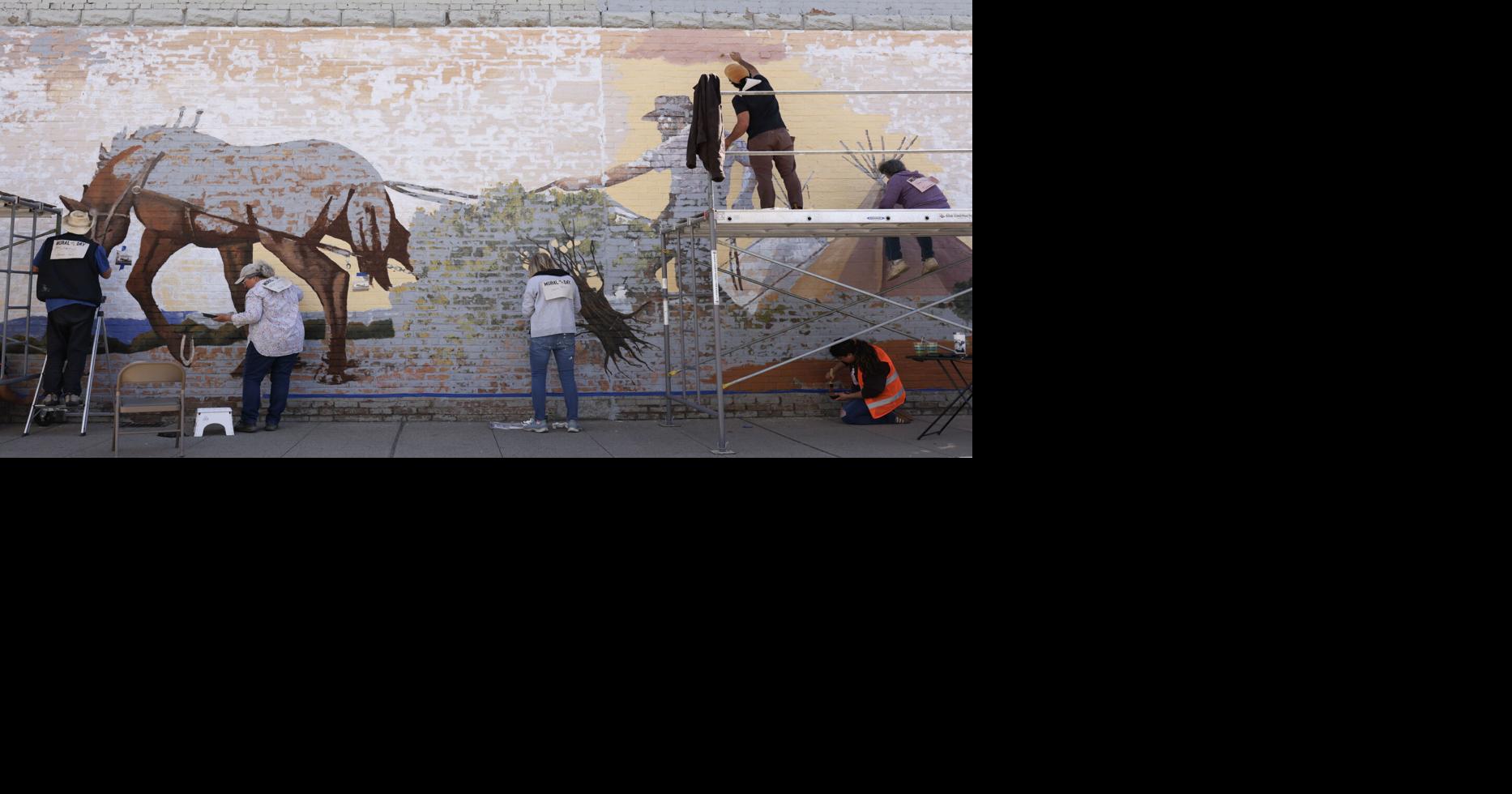 First Toppenish mural restored with efforts of several artists