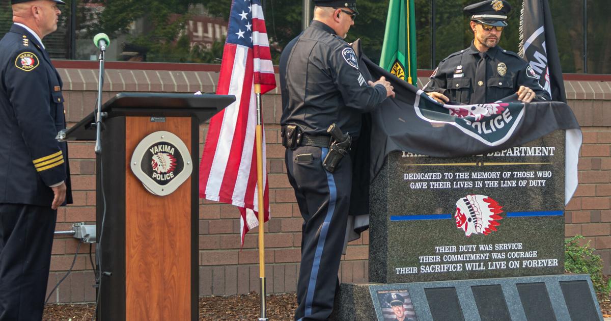 New memorial in Yakima honors police Sgt. Joe Deccio and other fallen officers