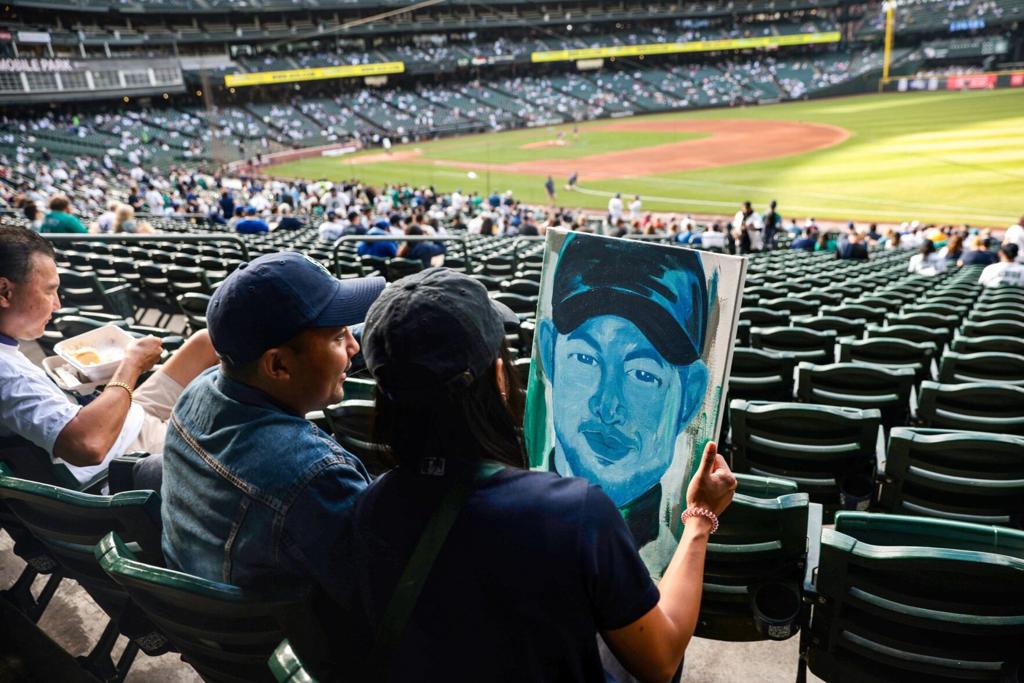 Baseball and Seattle Have Never Left My Heart': Ichiro a Hit During  Mariners' Hall of Fame Induction