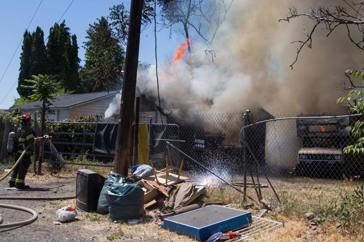 Shed and camper fire sends flames 20 feet into the sky in Yakima ...