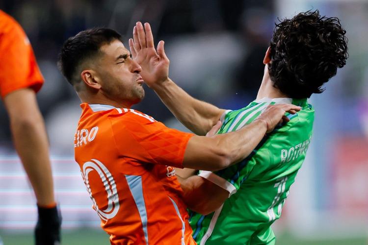 Photos Sounders take on Houston Sounders