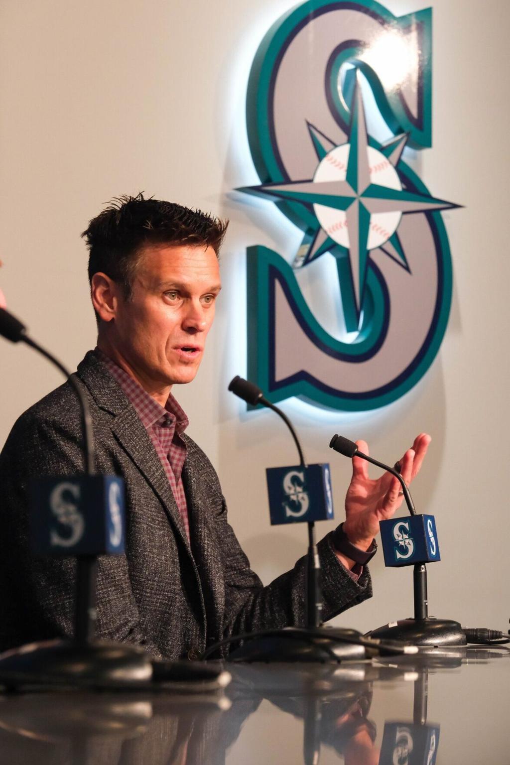 Jerry Dipoto says there's no easy fix as Mariners are 'struggling madly