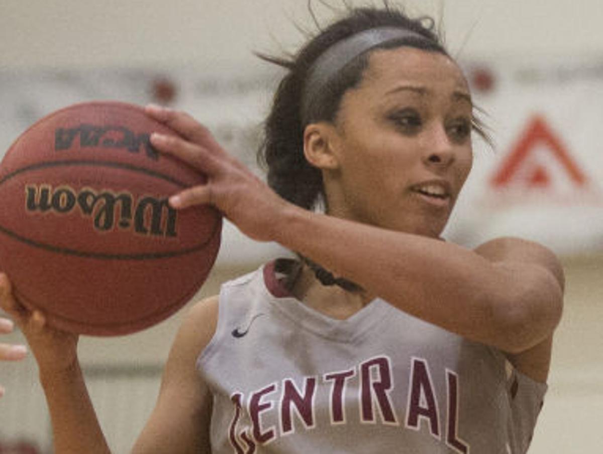 Local Report Edwards Leads Balanced Attack As Cwu Women S