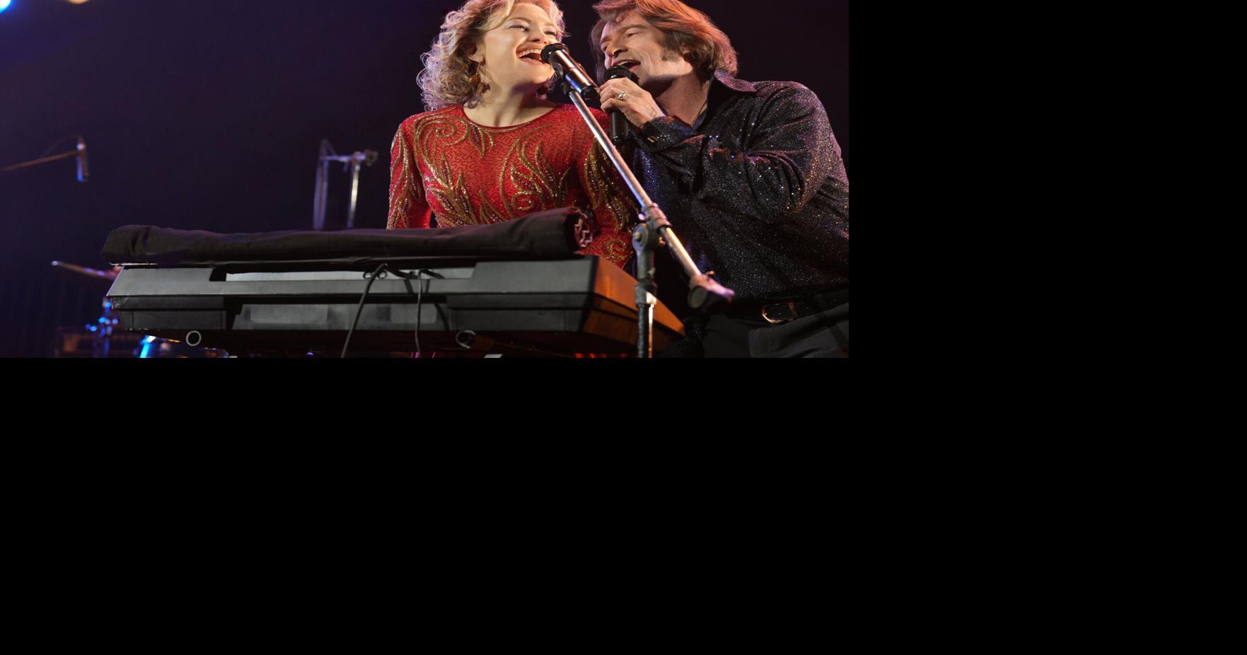 ‘Song Sung Blue’ review: Neil Diamond-inspired docudrama is out of tune