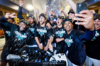Social media celebrates Mariners ending 21-year playoff drought, Mariners
