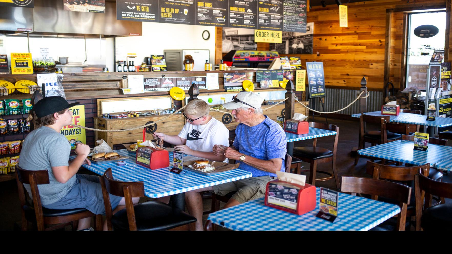 Fast Casual Growing Fast Casual Chain Restaurants Show No Signs