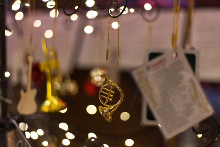 Light displays at Yakima Valley Museum a chance to help local