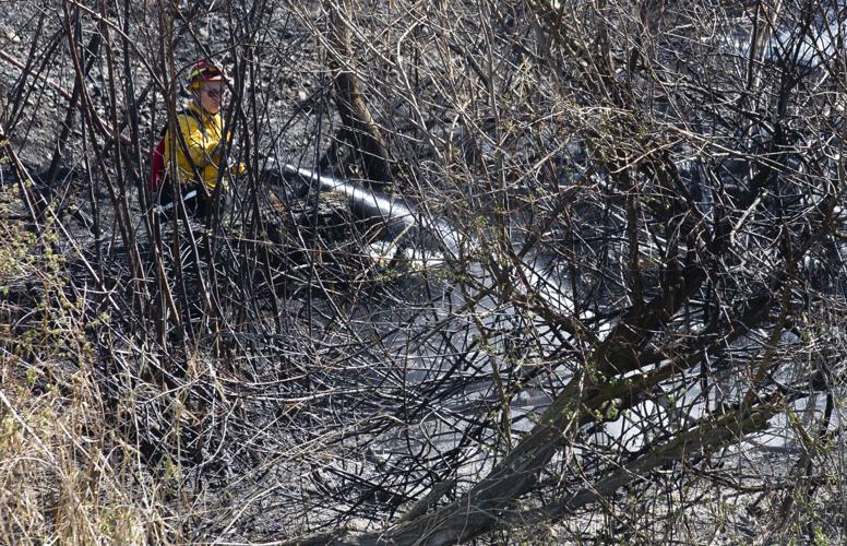 Lower Valley fire crews battle brush fire along Toppenish Creek | Local ...