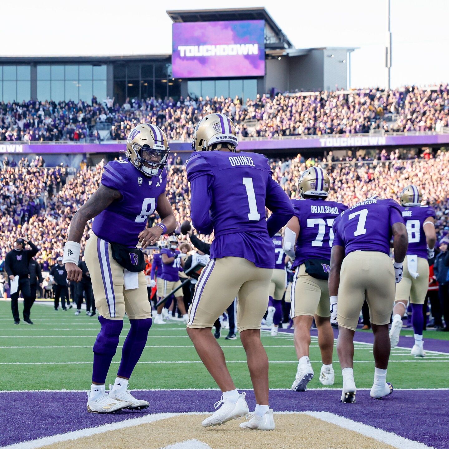 Pac-12 Bowl Projections: Will UW Land A New Year’s Six Game Regardless ...