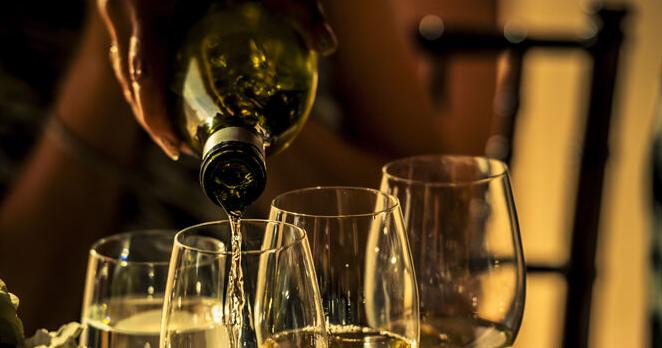 Read moreYou can fly now with wine for free at these Washington airports. Here’s how it works