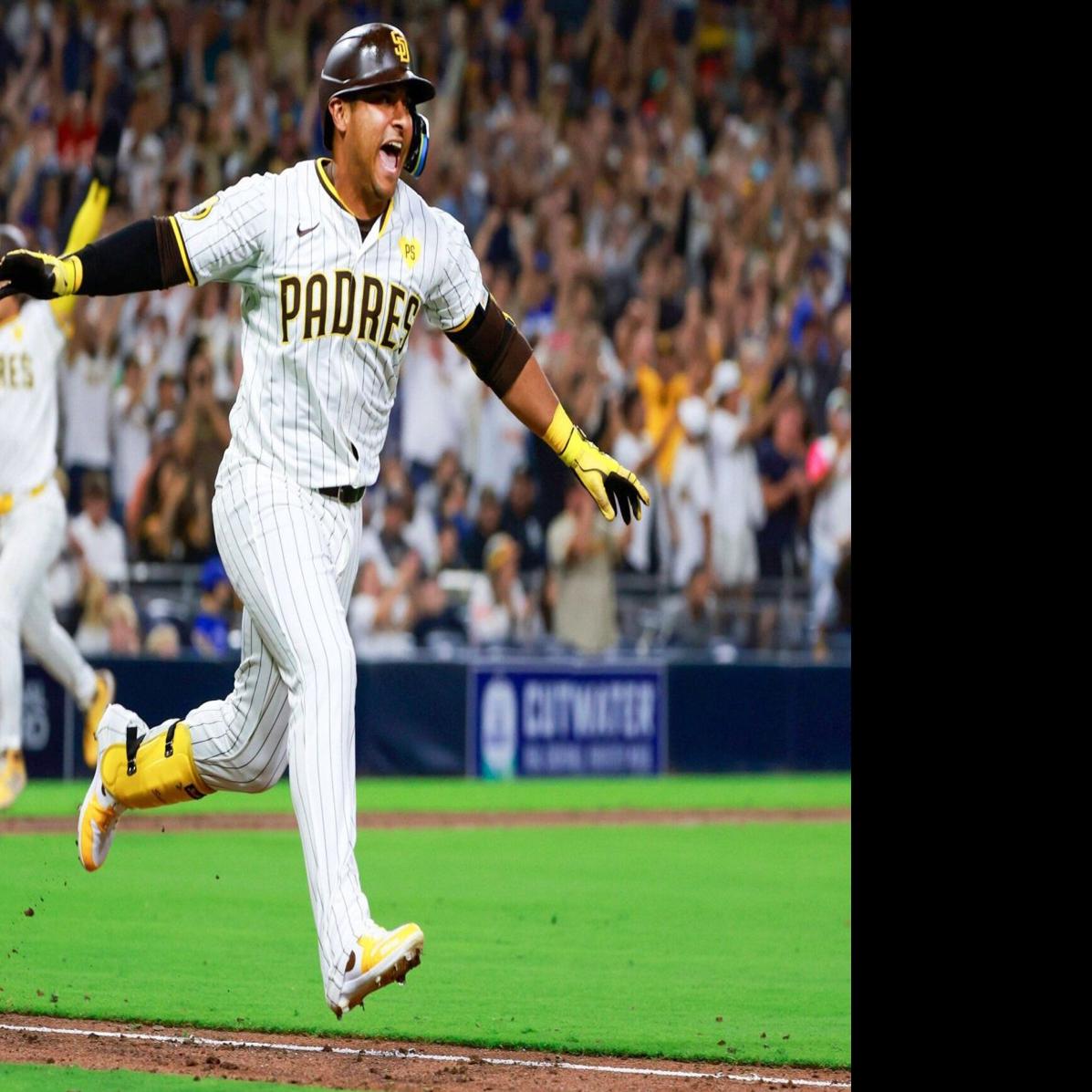 Mariners finally sign player, inking veteran infielder Donovan Solano |  Mariners | yakimaherald.com